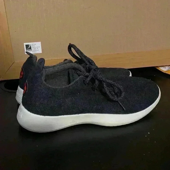 Allbirds Shoes - Picture 3 of 7